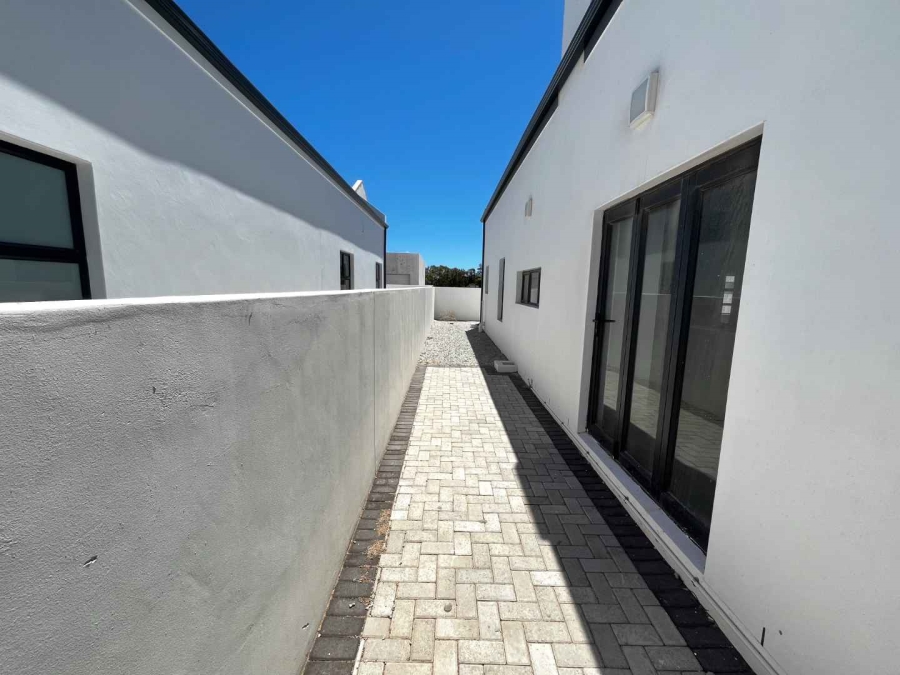 3 Bedroom Property for Sale in Britannia Bay Western Cape